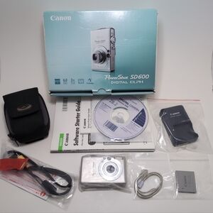 Canon PowerShot Digital ELPH SD600 6.0MP Camera w/ Charger & Case TESTED